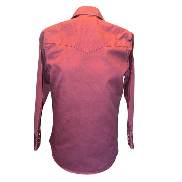 Wrangler Men’s Western Shirt Size Medium Dark Maroon Pearl Snaps Yoke Denim Jean - Picture 3 of 7